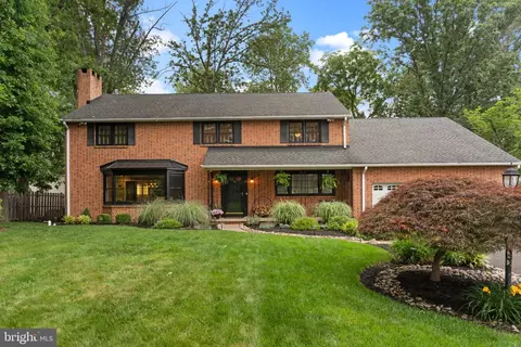 4 Keats Rd, Yardley, PA 19067