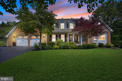 6 Valley Cir, Doylestown, PA 18901