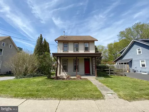1111 Easton Rd, Riegelsville, PA 18077