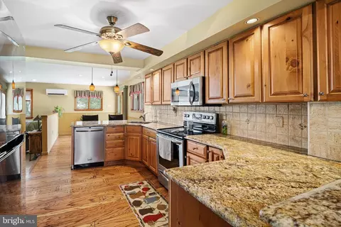24 Gerald Ave, Feasterville Trevose, PA 19053