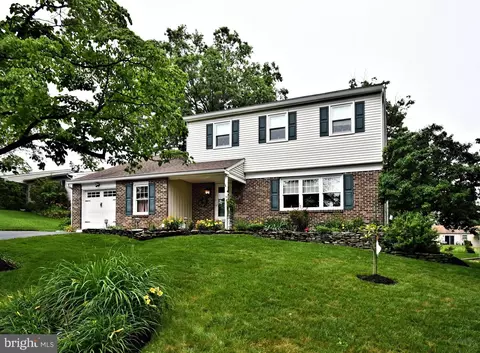 403 Grenoble Dr, Sellersville, PA 18960