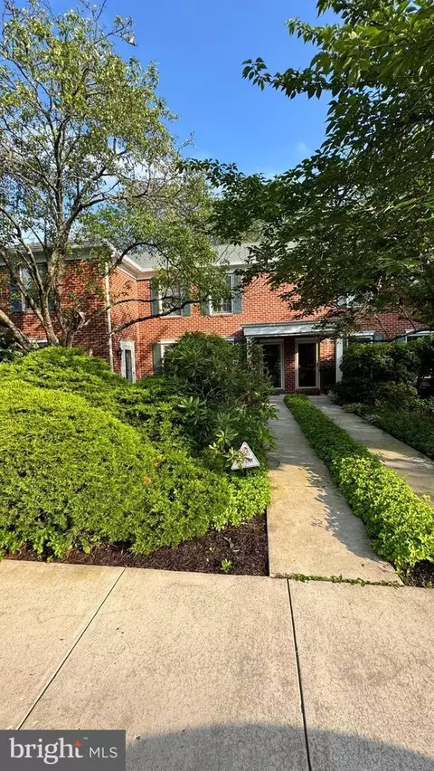 53 Parchment Dr, New Hope, PA 18938