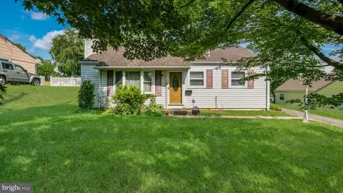 1021 Pennsylvania Ave, Southampton, PA 18966