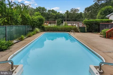 2149 Dixon Ave, Croydon, PA 19021 photo 2