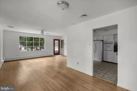 2149 Dixon Ave, Croydon, PA 19021 photo 8