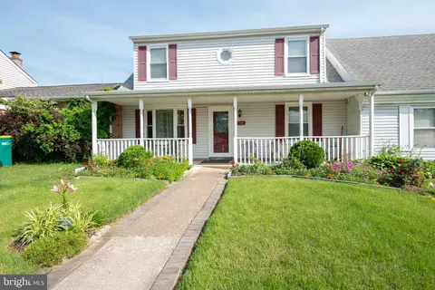 5734 Arcadia Ct, Bensalem, PA 19020