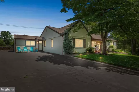22 Indian Path Ln, Feasterville Trevose, PA 19053