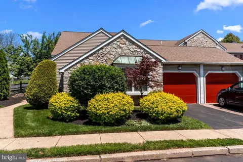 907 Potters Pl, Southampton, PA 18966