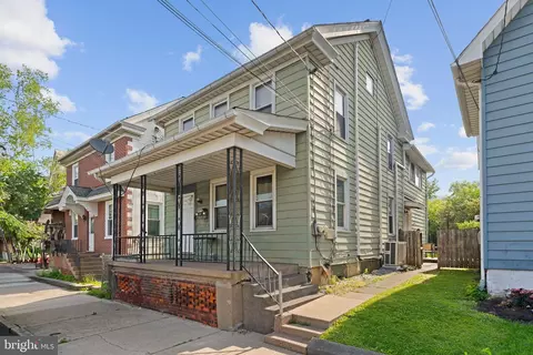43 N Hellertown Ave, Quakertown, PA 18951
