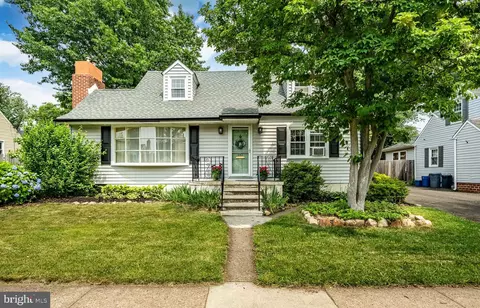 642 Hillcrest Ave, Morrisville, PA 19067