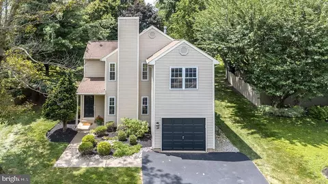 257 Stanford Pl, Newtown, PA 18940