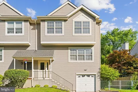 654 Woodspring Dr, Warrington, PA 18976