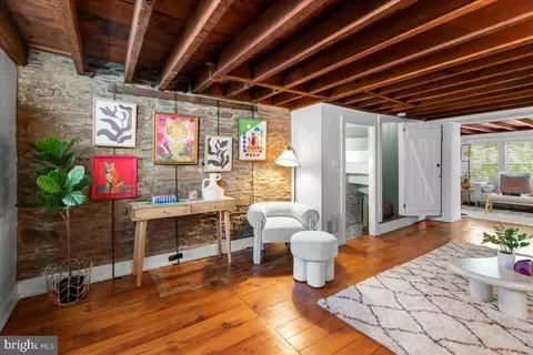 67 W Ferry St, New Hope, PA 18938