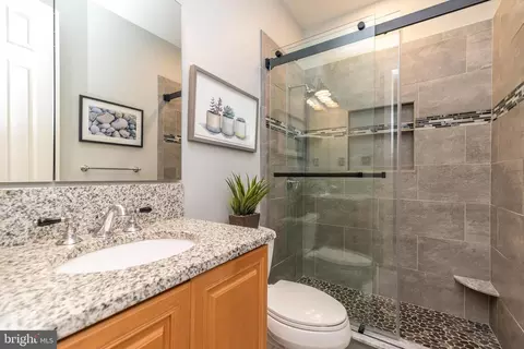 Bath - 5262 Bailey Ct E, Doylestown, PA 18902 photo 4 of 5