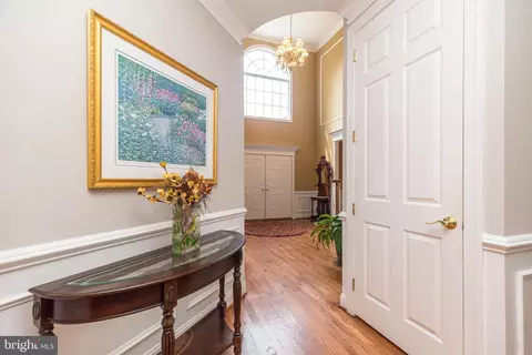 Entry Way - 5262 Bailey Ct E, Doylestown, PA 18902 photo 4 of 11