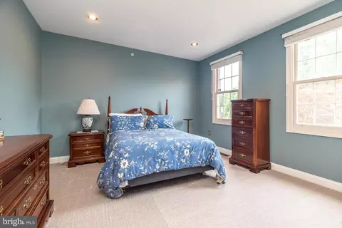 Bedroom - 5262 Bailey Ct E, Doylestown, PA 18902 photo 4 of 7