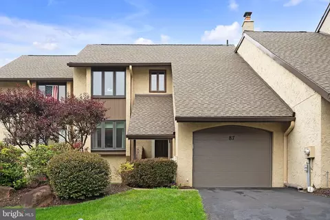 87 Golf Club Dr, Langhorne, PA 19047