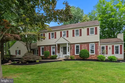 96 Karen Rd, Holland, PA 18966