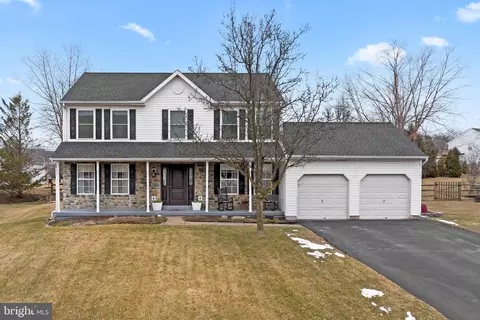 6118 Hearthstone Dr, Pipersville, PA 18947