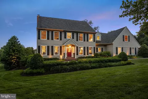 4716 Essex Dr, Doylestown, PA 18902
