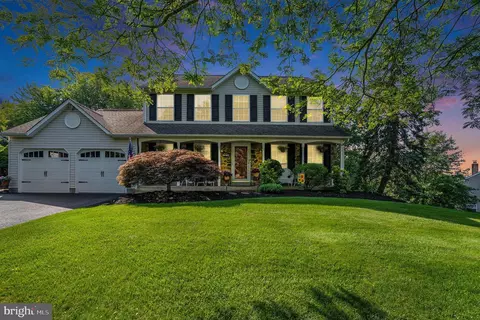 1455 Chelsea Ln, Warrington, PA 18976
