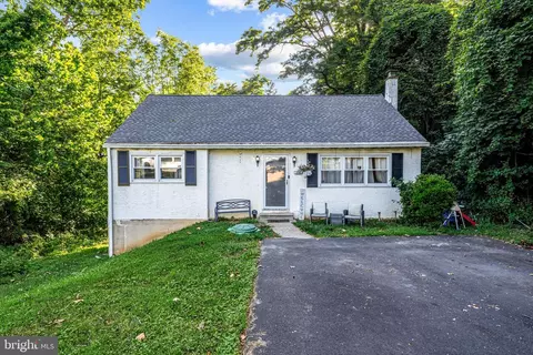 398 Cedar Ave, Langhorne, PA 19047