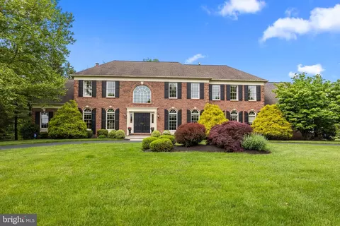 42 Woodside Ln, New Hope, PA 18938
