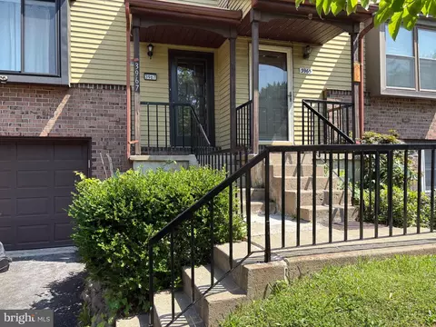 3967 Gloucester Ct, Bensalem, PA 19020