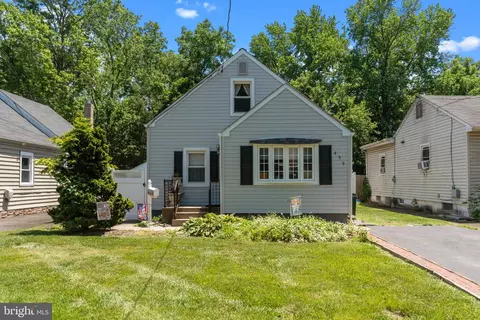 459 Mckinley Ave, Morrisville, PA 19067