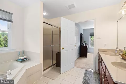 Entry Way - 114 Pine Ln E, Yardley, PA 19067 photo 11 of 11
