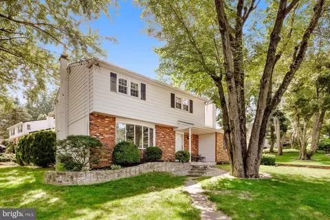 163 N Myrtlewood Ave, Langhorne, PA 19047