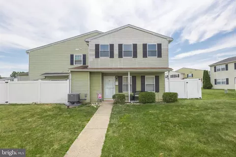 88 Reliance Sq, Telford, PA 18969