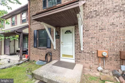 1017 Beechwood Pl, Warminster, PA 18974