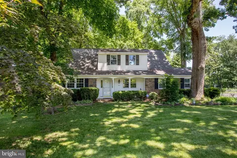 1213 Emma Ln, Warminster, PA 18974