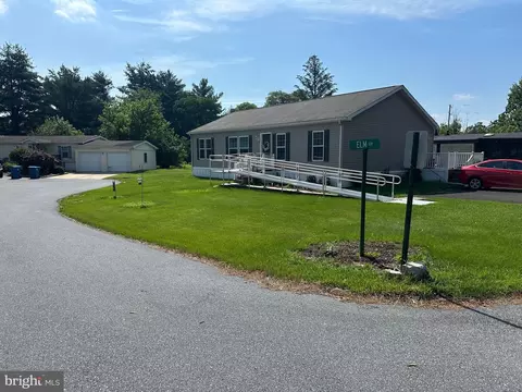 2 Elm Cir, Quakertown, PA 18951