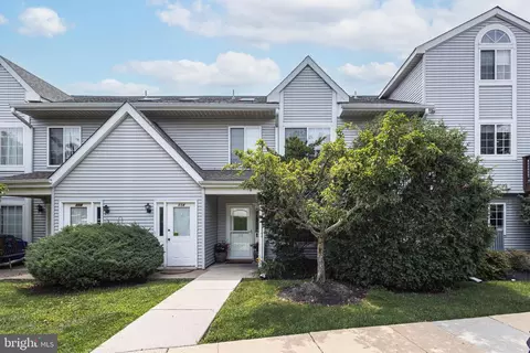 112 Wheatsheaf Ln, Telford, PA 18969