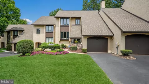 109 Golf Club Dr, Langhorne, PA 19047
