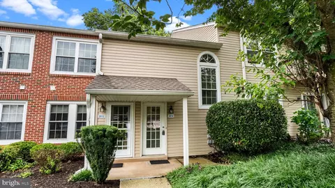 2010 Beacon Hill Dr, Southampton, PA 18966