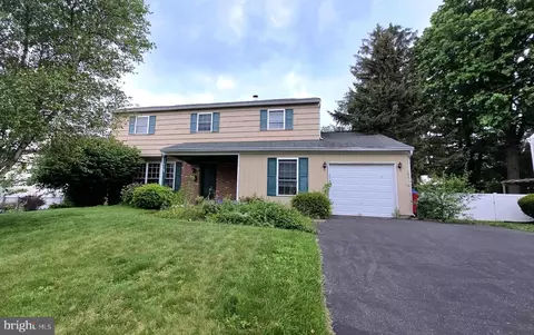 544 Penrose Ln, Warminster, PA 18974