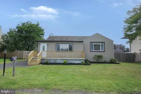 913 Fairview Ave, Bristol, PA 19007