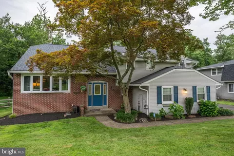 794 Triumphe Way, Warrington, PA 18976