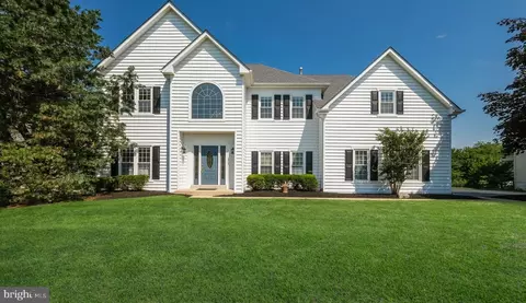 16 Bittersweet Dr, Doylestown, PA 18901