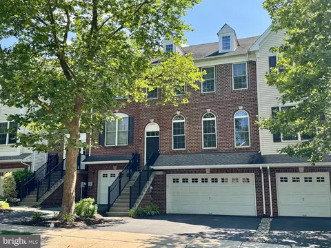 2390 Dorchester St W, Furlong, PA 18925