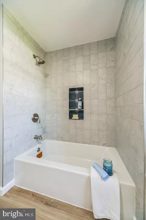 Bath - 1031 First Ave, Croydon, PA 19021 photo 1 of 3