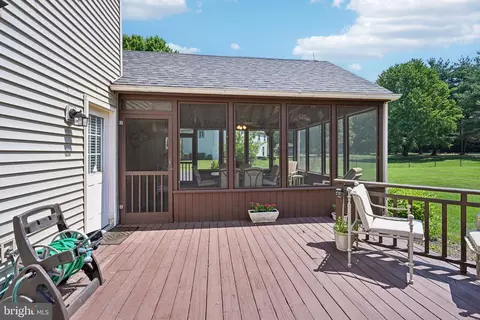 Exterior - 1449 Windrow Ln, Yardley, PA 19067 photo 6 of 16