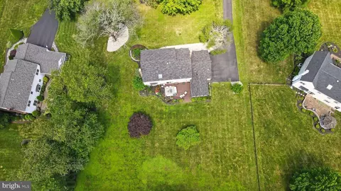 View/Area - 1449 Windrow Ln, Yardley, PA 19067 photo 4 of 4