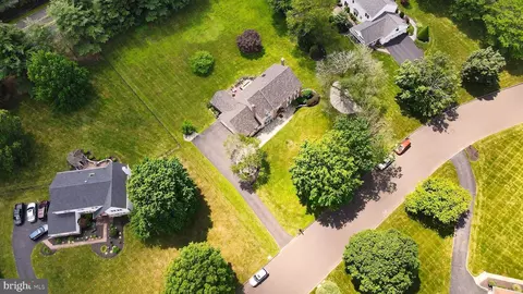 View/Area - 1449 Windrow Ln, Yardley, PA 19067 photo 2 of 4
