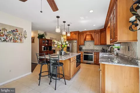 Kitchen - 1449 Windrow Ln, Yardley, PA 19067 photo 3 of 4