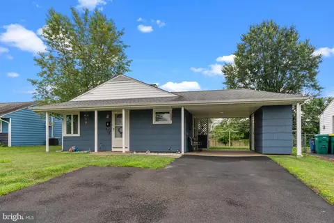 724 Auburn Rd, Fairless Hills, PA 19030