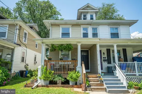 48 E Hendrickson Ave, Morrisville, PA 19067